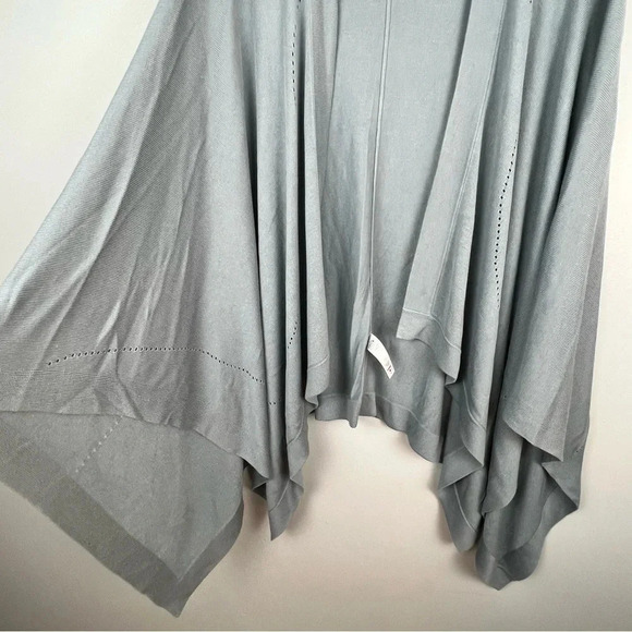 Lululemon Open Mind Lightweight Silk Blend Wrap Poncho/Cape One Size Blue Cast - Picture 9 of 13